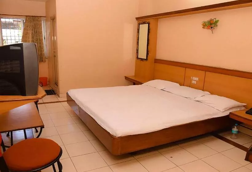 هتل Vishnu Residency