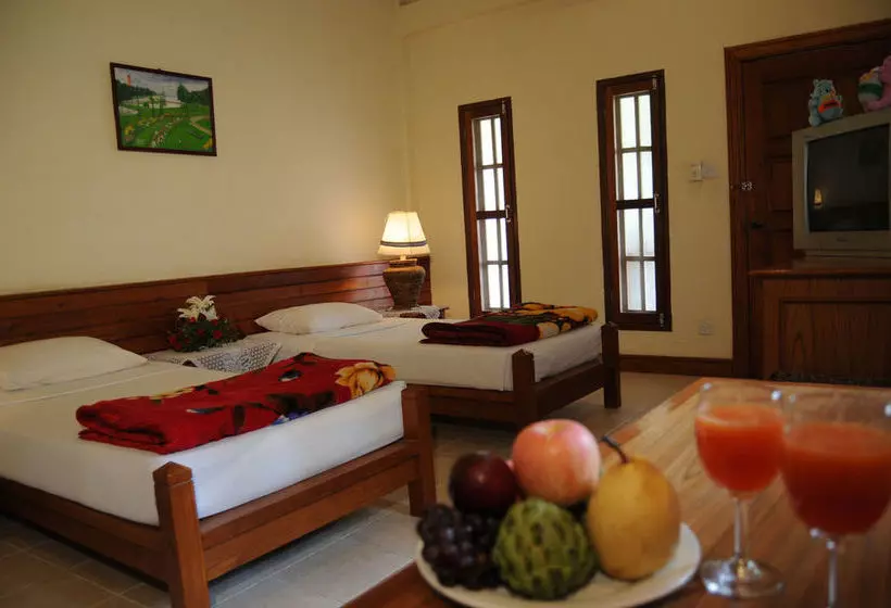 Kandawgyi Hill Resort