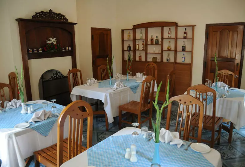 Kandawgyi Hill Resort