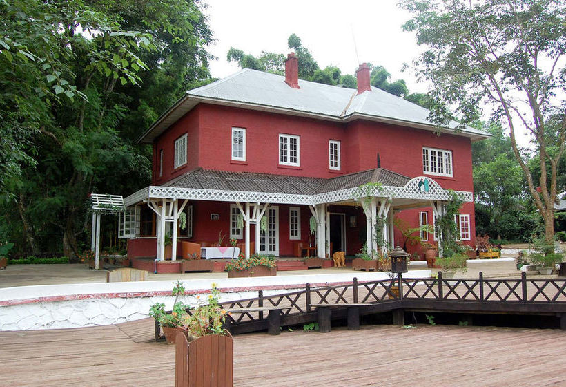 Kandawgyi Hill Resort