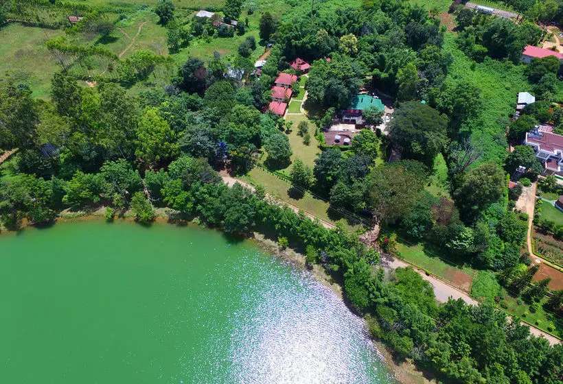 Kandawgyi Hill Resort