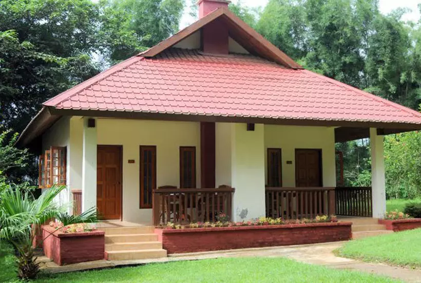 Kandawgyi Hill Resort