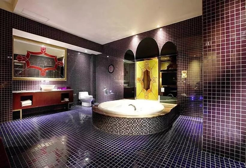 Royal Group Motel Wu Yin Branch