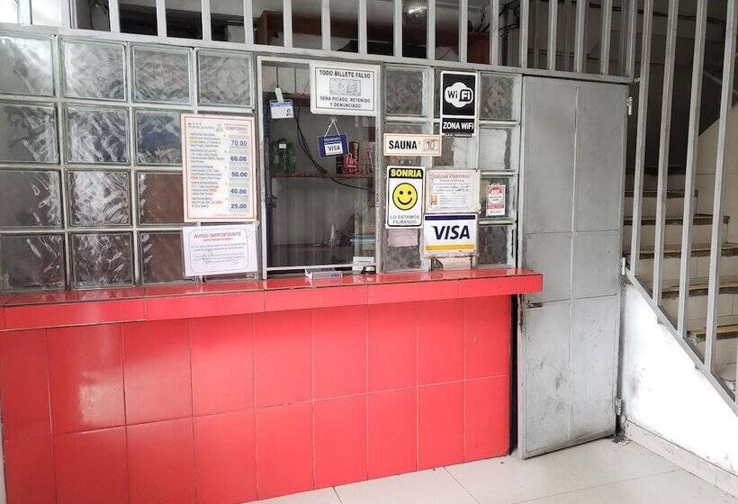 فندق صغير Hostal Sauna Emporio Pizarro