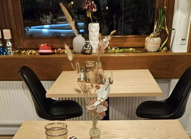 Aamiaismajoitus (B&B) Haus Rose