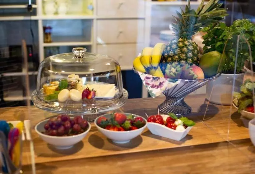 Aamiaismajoitus (B&B) Haus Rose