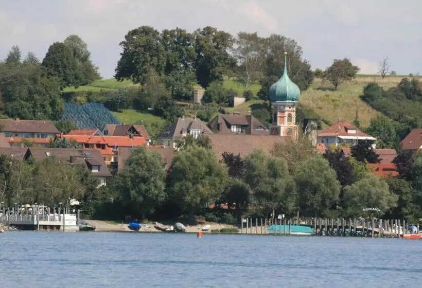 Aamiaismajoitus (B&B) Haus Rose