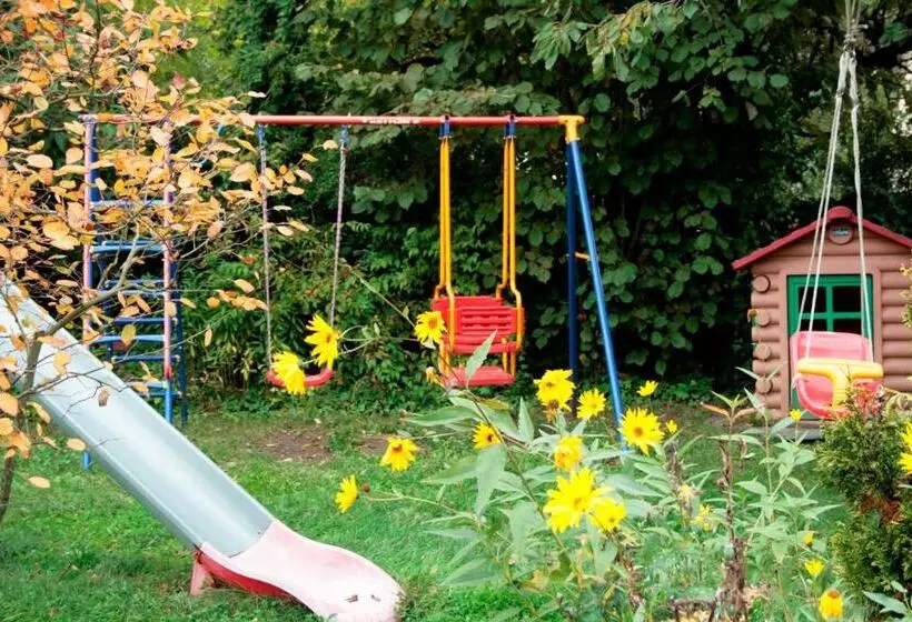 Aamiaismajoitus (B&B) Haus Rose