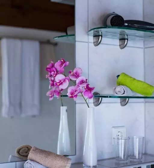 Aamiaismajoitus (B&B) Haus Rose