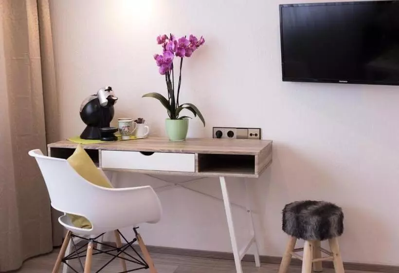 Aamiaismajoitus (B&B) Haus Rose