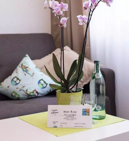 Aamiaismajoitus (B&B) Haus Rose