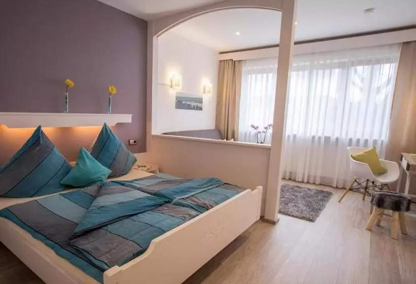 Aamiaismajoitus (B&B) Haus Rose