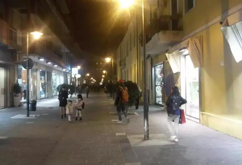 تختخواب و صبحانه Suites Rome