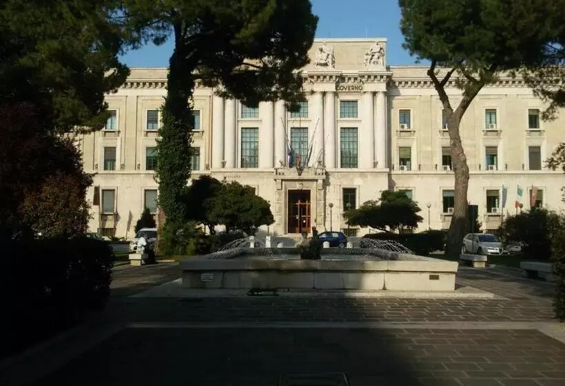 تختخواب و صبحانه Suites Rome