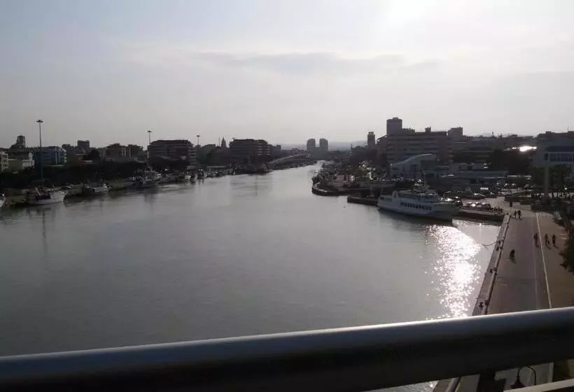 تختخواب و صبحانه Suites Rome