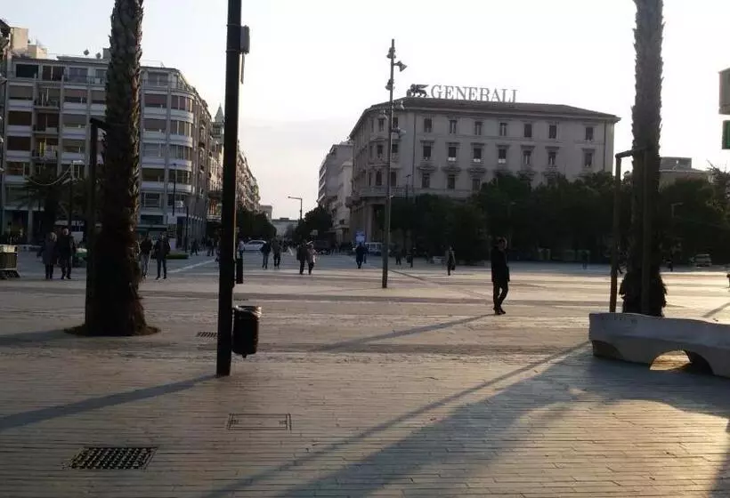 تختخواب و صبحانه Suites Rome