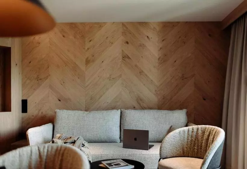 ホテル Alpina Alpendorf