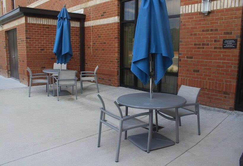 فندق Hampton Inn Sneads Ferry North Topsail Beach