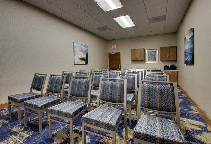 فندق Hampton Inn Sneads Ferry North Topsail Beach