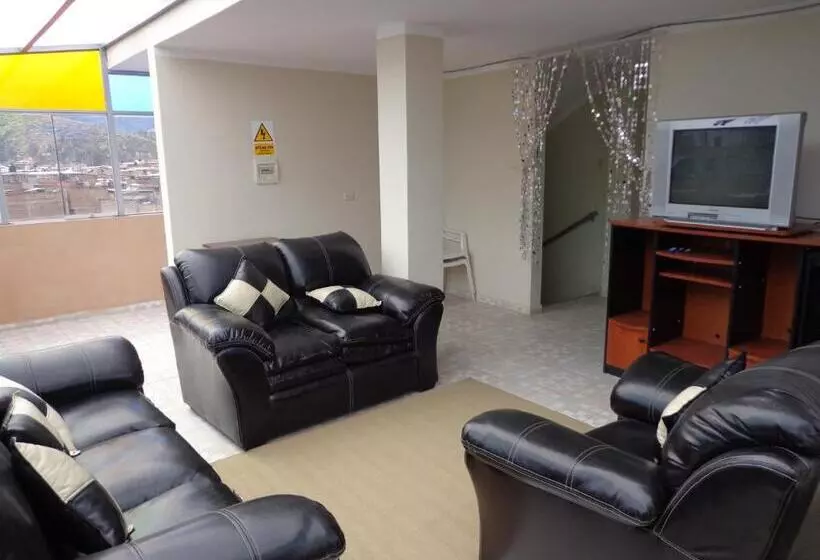 هتل Los Gladiolos