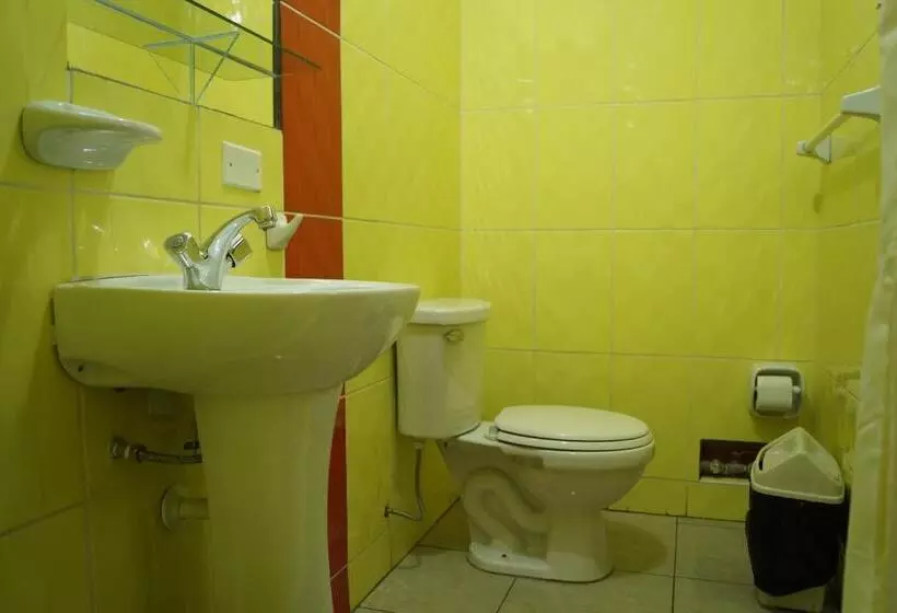 هتل Los Gladiolos