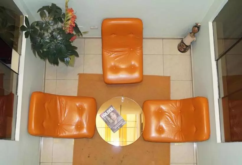 هتل Los Gladiolos