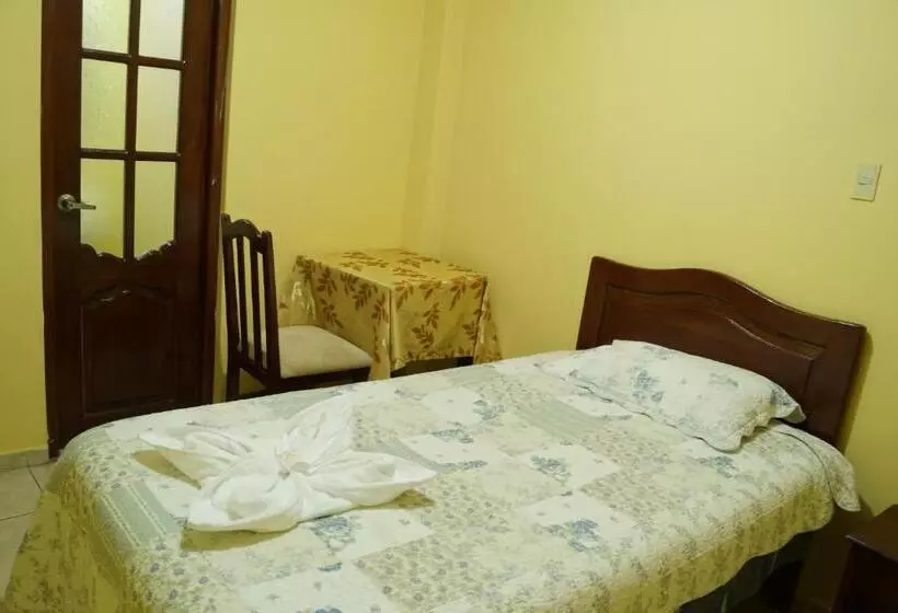 هتل Los Gladiolos