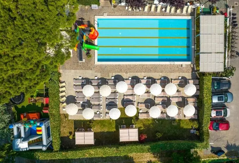 Lotus Hotel All Inclusive & Spiaggia