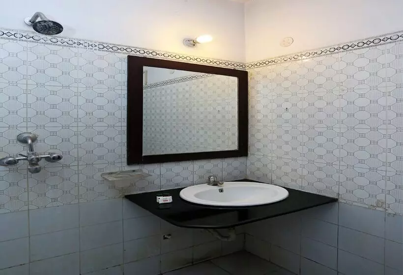 هتل Oyo 2034 Vidyapati Cottage