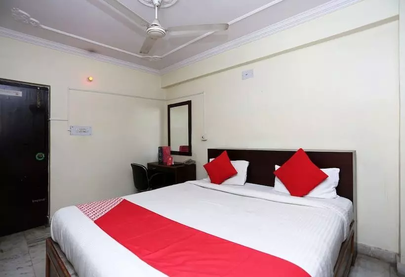 هتل Oyo 2034 Vidyapati Cottage