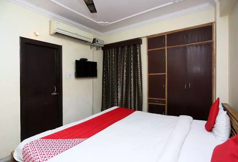 هتل Oyo 2034 Vidyapati Cottage