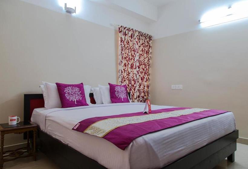 호텔 Oyo 5805 Uthradam Towers