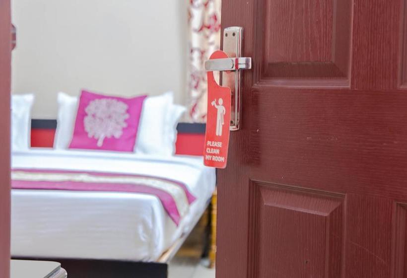 호텔 Oyo 5805 Uthradam Towers