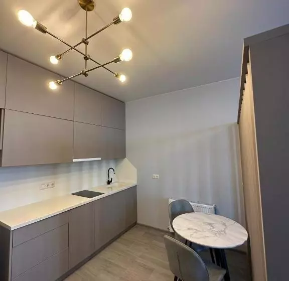 هتل Pirosmani Mini