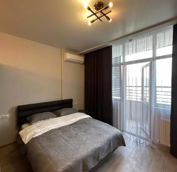 هتل Pirosmani Mini