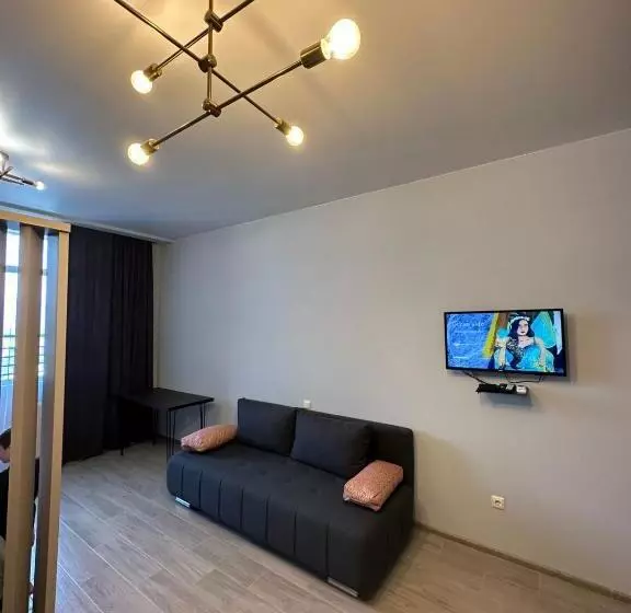 هتل Pirosmani Mini