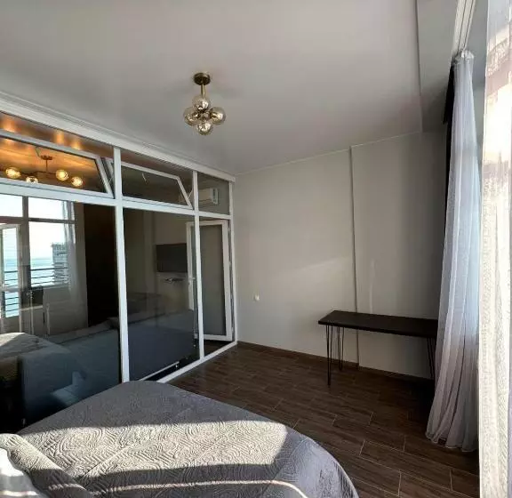 هتل Pirosmani Mini