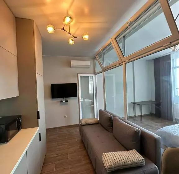 هتل Pirosmani Mini