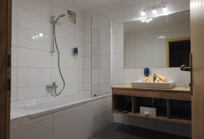 호텔 Tauernglöckl