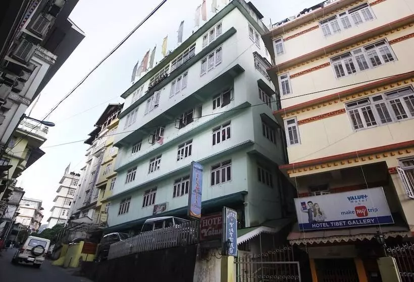 Oyo 7431 Hotel Tushita