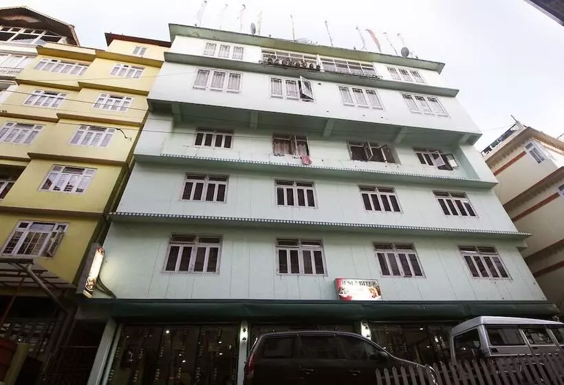 Oyo 7431 Hotel Tushita