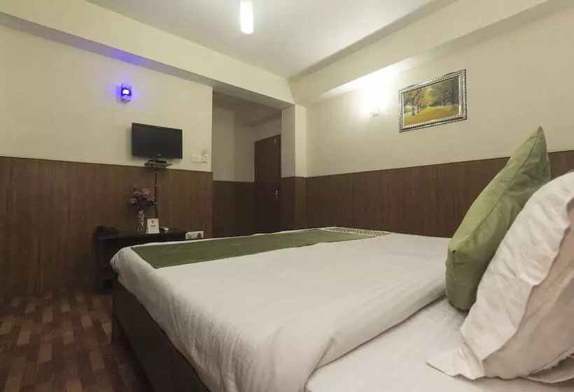 Oyo 7431 Hotel Tushita