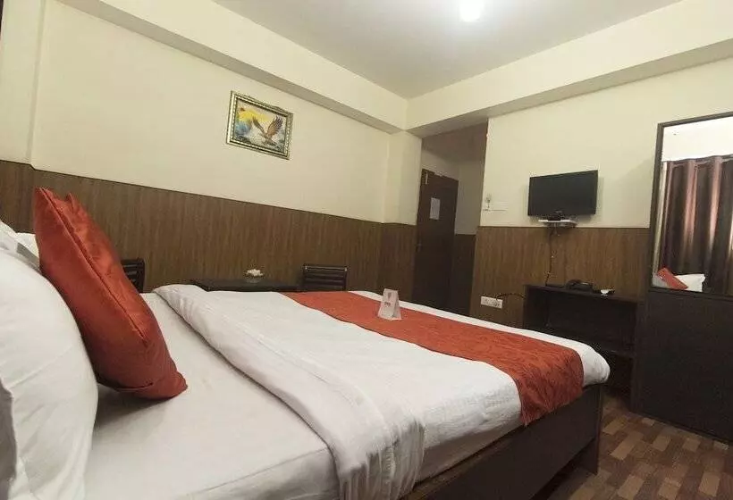 Oyo 7431 Hotel Tushita