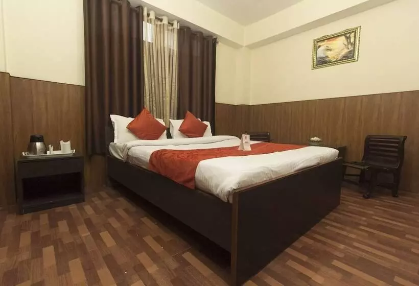 Oyo 7431 Hotel Tushita