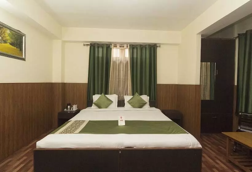 Oyo 7431 Hotel Tushita