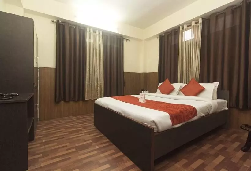 Oyo 7431 Hotel Tushita