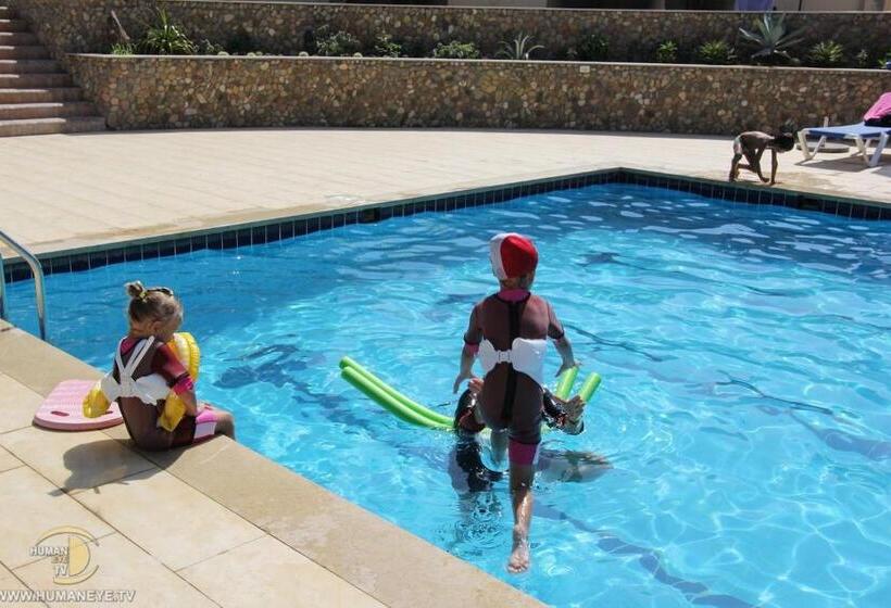 استراحتگاه Rivoli Suites