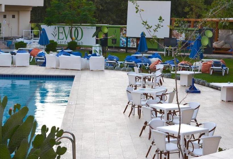 استراحتگاه Rivoli Suites