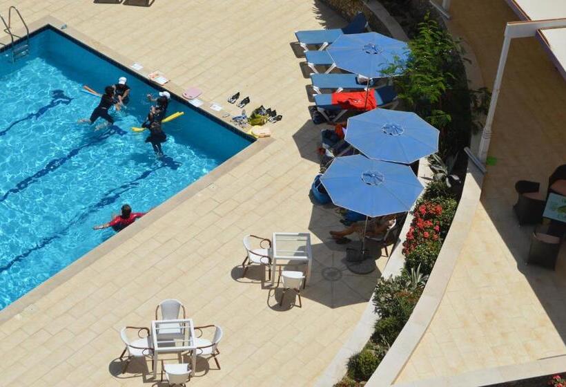 استراحتگاه Rivoli Suites