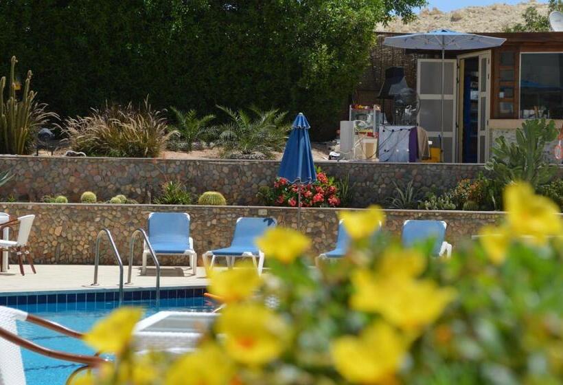 استراحتگاه Rivoli Suites